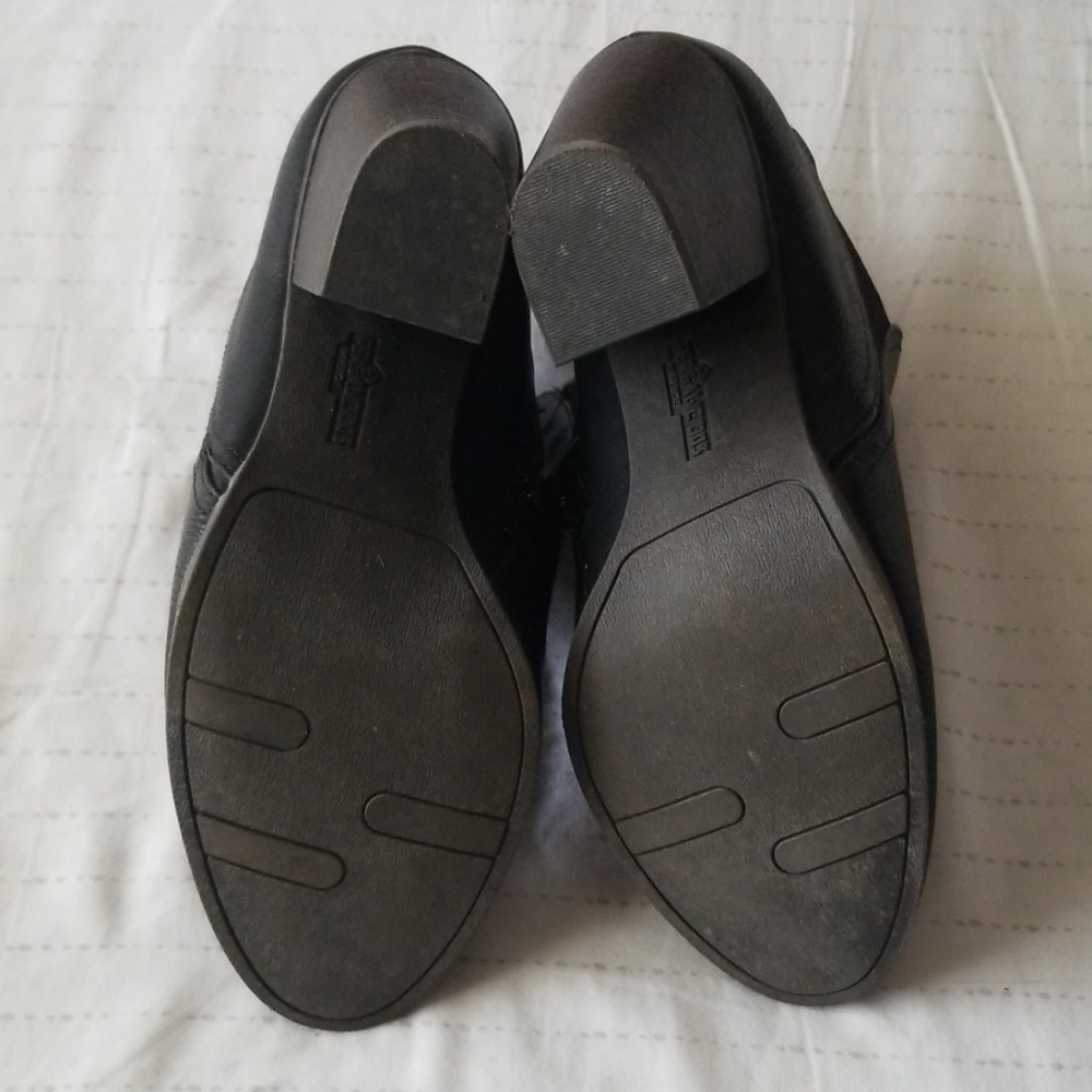 Booties - Picture 4 of 4